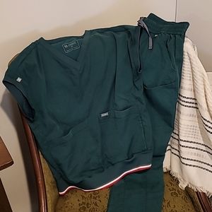 Mediclo Hunter Green Scrub Set XS/S